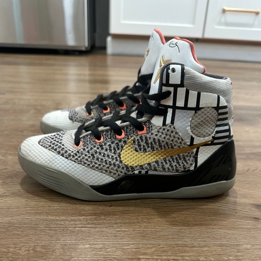 Nike Kobe 9 Elite GS 'Fundamentals' Grade‎ School Youth Size 5Y